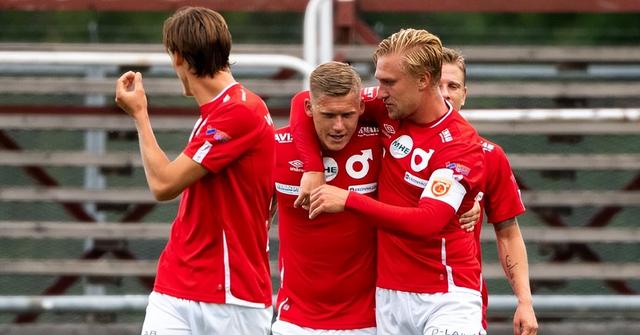 快攻战术的 快攻战术的